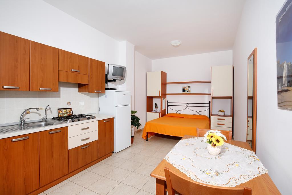 Residence Valleverde Вьесте Номер фото